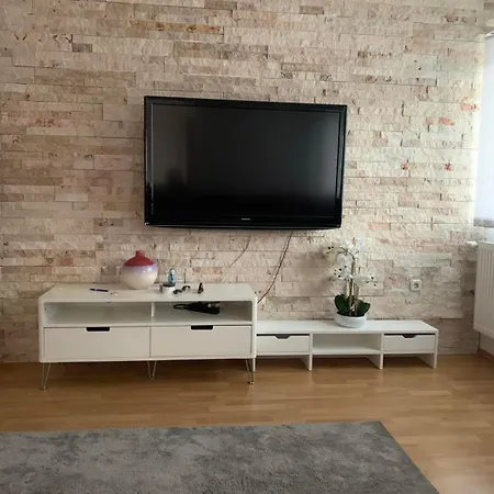 Kuca 120m2,garaza 10 Parking Mjesta Apartment